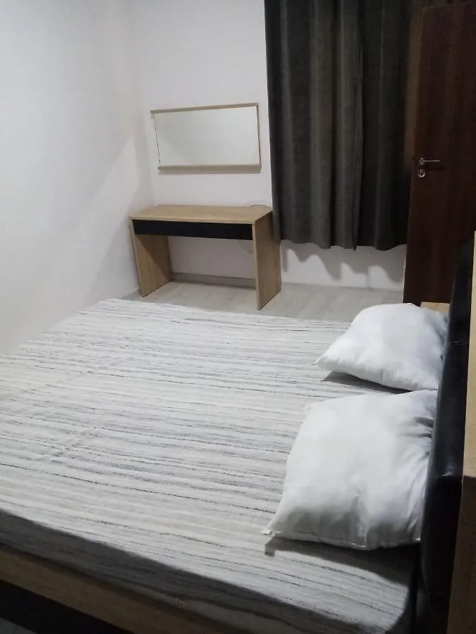 Apartament 2 Camere, Super Dragut Si Spatios, Zona Linistita, 100 Metrii De Calea Victoriei ブカレスト アパート